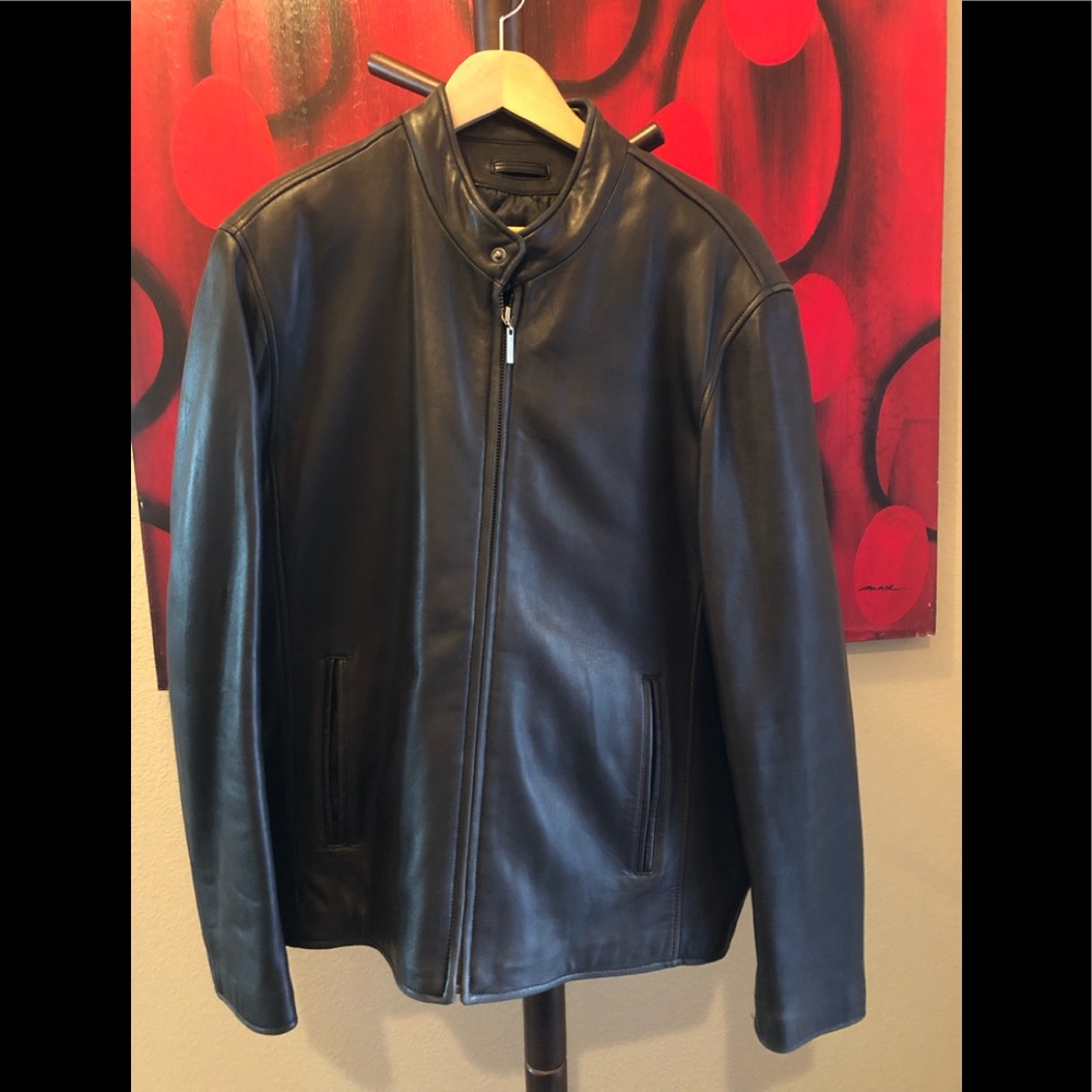 TIBOR Mens Leather Jacket.